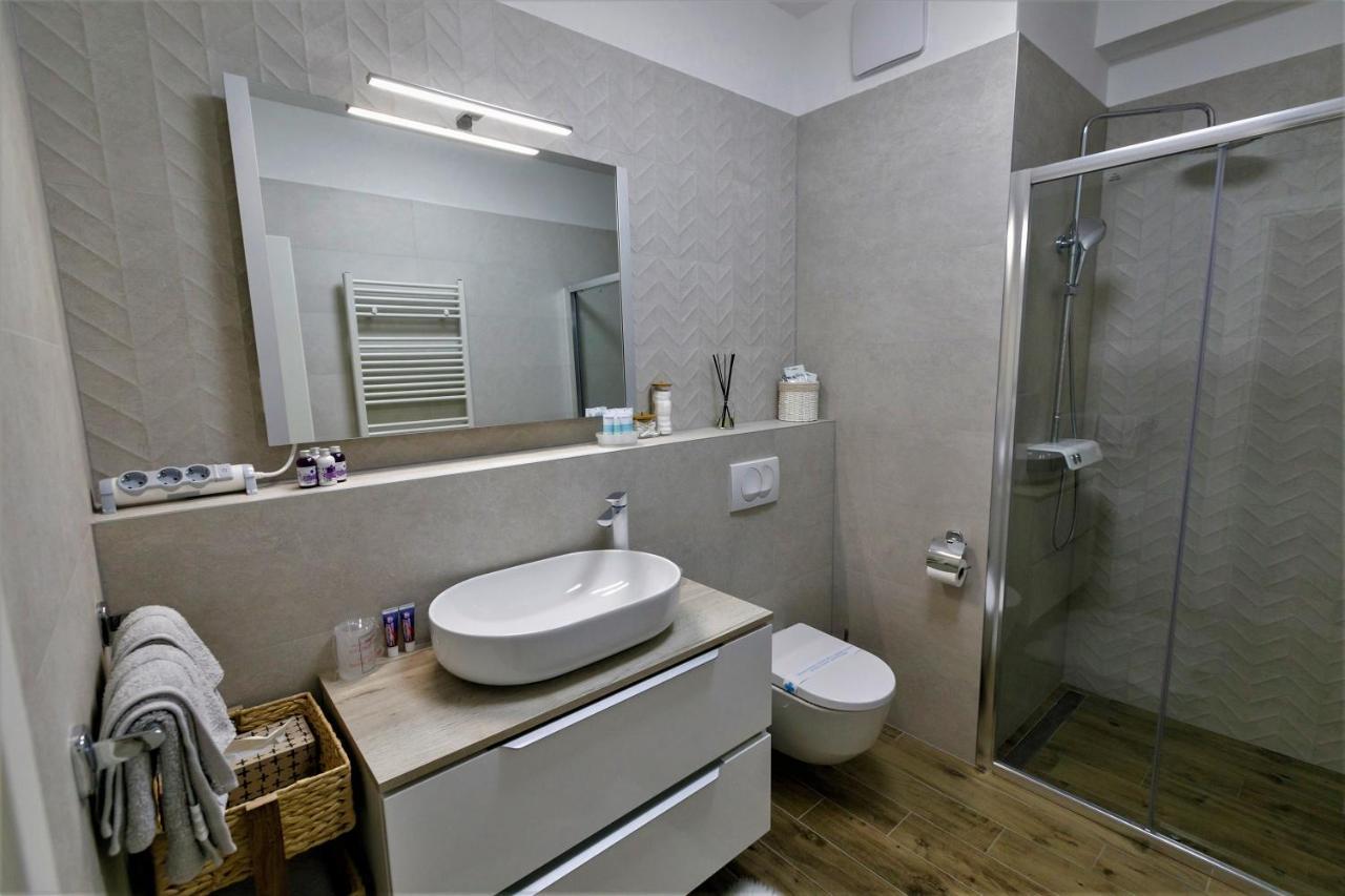 ספליט Luxury Apartment 4Seasons With Garage מראה חיצוני תמונה